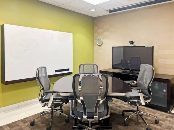 Clear the Clutter — Move Your Business Address to Regus 1