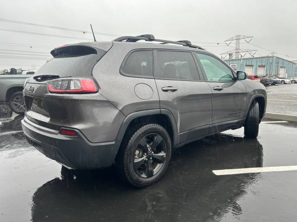 2019 Jeep Cherokee Altitude 4X4 - $13,900 (Auburn)63482947596803121