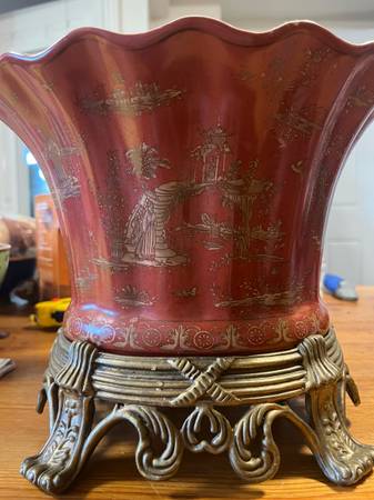 Chinoiserie Style Red Ceramic Scalloped Planter Pot on Ornate Bronze Base 1