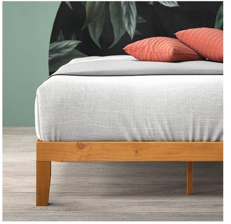 Solid Wood Platform Bedframe - Queen 1