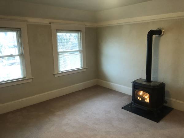 $2,500 / 2hab - 1400ft2 - CASA ABIERTA, miércoles 24/9/25 4-6 PM "THE ASH HOUSE"... Ático (1025 SE ASH ST., Suite 200, PORTLAND, OR)63820824664323121
