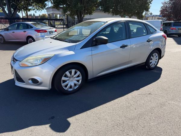 2012 Ford Focus / Clean Title / 5-Speed Manual/ 183K Miles 1