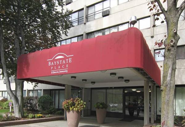 $1,255 / 430ft2 - For the best location in Springfield, look no further! (Springfield - Near Metro Center)64017046953601123