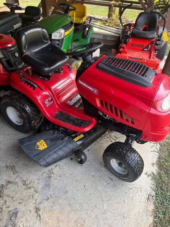 MTD Riding Mower / Yard Machine 1