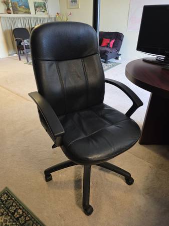 Computer chair 1