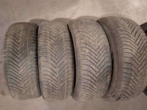 (4) Hankook 225/60/16 80% tread 1