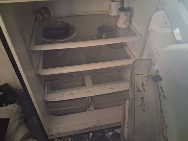 Refrigerator 1