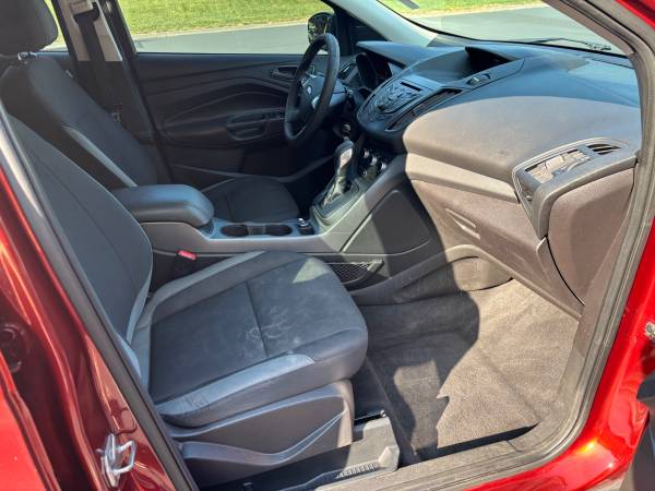 2015 FORD ESCAPE S - $5,400 (West Knoxville)63625082962945123
