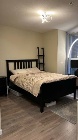 Private room w/ensuite bathroom 1