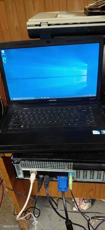 Compact CQ57 laptop Windows 10 with battery and charger 1