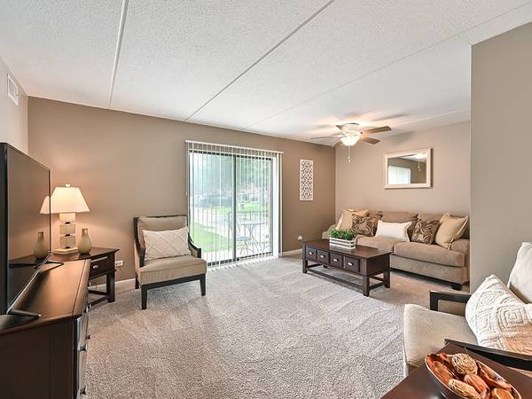 $1,160 / 1br - 725ft2 - At Last A Place To Call Home! (Waukegan, IL)63846717145217122