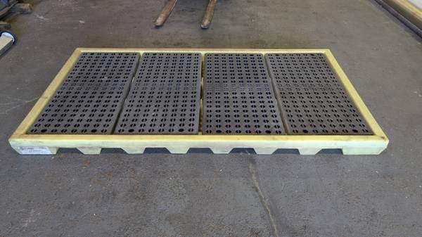 Enpac 8 Drum Spill Workstation Low Profile Pallet 96" L x 49" W x 6.5" 1