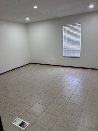 $28,000 / 2br - 786ft2 - Vendo traila cash o en pagos (Mcallen)64198896577025124