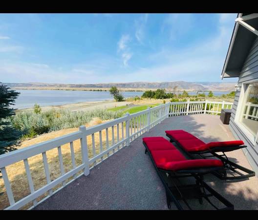 $2000.00 / 2br - 1500ft2 - Great for Contractors, RNs, Remote Workers | WaterFront | Furnished |63894342396674120