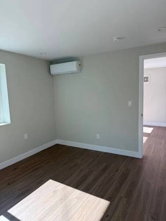 $1,800 / 2br - 613ft2 - *-* Renovated 2BR/1BA with Washer/Dryer + Off-Street Parking!!! (daly city)63824144001537122
