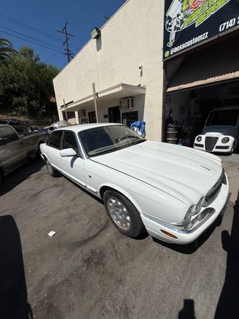 2000 Jaguar XJ8 - $4,80063618274261633120