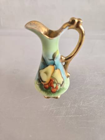 Vintage Ucago Japan Cermanics Mini Vase Pitcher w/Gold Trim 1