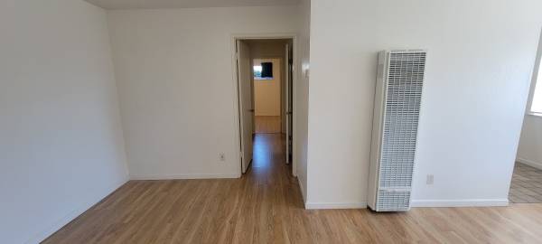 $2,495 / 2br - 1640 Hearst Ave. Apt D Bright-Clean, quiet 2 bedroom, an end unit (berkeley)63686121187201123