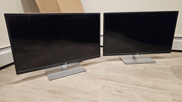 HP 32 inch monitors (2) 125.00 Each - $125 (Staten Island)63470802291203120