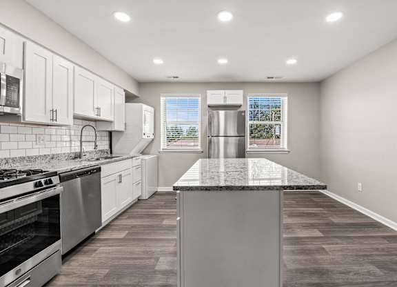 $870 / 1br - 540ft2 - On Site Management, Internet Access, Air Conditioning (5927 Suson Pl, St. Louis, MO)63924426350723121
