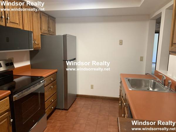 $2,500 / 2br - EXCELENTE UBICACIÓN UNIDAD GRANDE INSTALACIONES DE LAVANDERÍA BUENA OFERTA AHORA (Spring Hill)63856336503041121