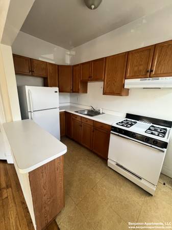 $3,175 / 2br - NO FEE. Brookline 2 bed for immediate move in. B,C,D line. Cat OK64150311351425122