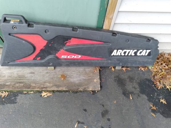 pair of artic cat rear fenders 1