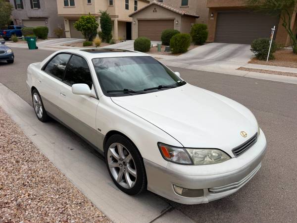 2001 Lexus ES300 1
