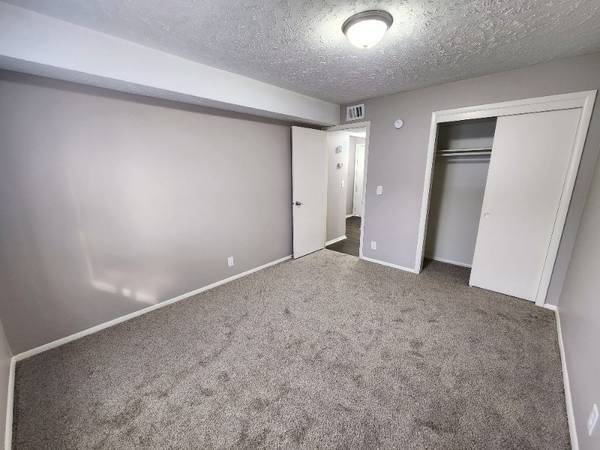 $960 / 1br - 600ft2 - 🐕 1BR – Pet Friendly w/ Dog Park & In-Building Laundry! (10905 North Mill Court, Omaha, NE)63968762219779124