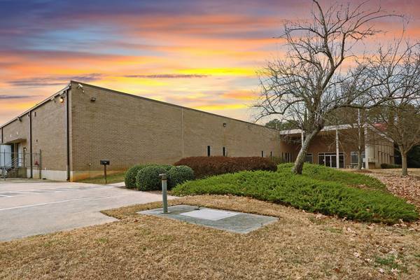 $1 / 1ft2 - Warehouse & Business Storage Solutions | Cubework Tucker63964125391746121