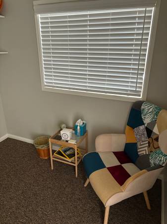 $200 Therapist wanted to sublet therapy space (Oceanside)63933117431555120
