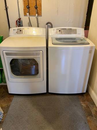 LG washing machine and dryer. Matching set. 1