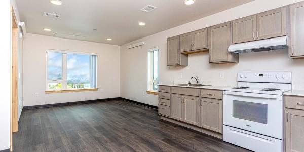 $1,225 / 2br - 722ft2 - Sala de lavandería sin monedas en el lugar, Bastantes soportes para bicicletas en el estacionamiento (Hilltop)63688462501249121