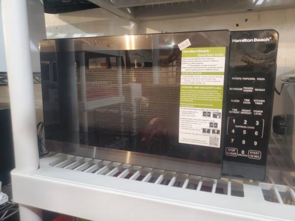 Hamilton Beach small microwave 1