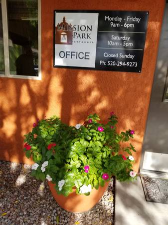 $949 / 2br - 650ft2 - $700.00 to move in and you don't pay until September!!!!! (5601 S. 12th Ave)63173415816707121