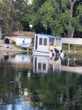 Pontoon tent/screenroom 1
