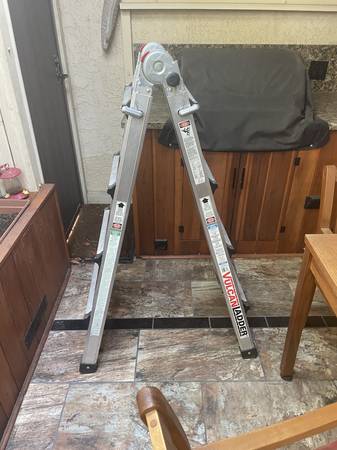 Heavy Duty Multi-Purpose Ladder 1