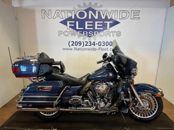 2009 Harley Davidson Electra Glide Ultra Classic FLHTCU Touring Bagger 1