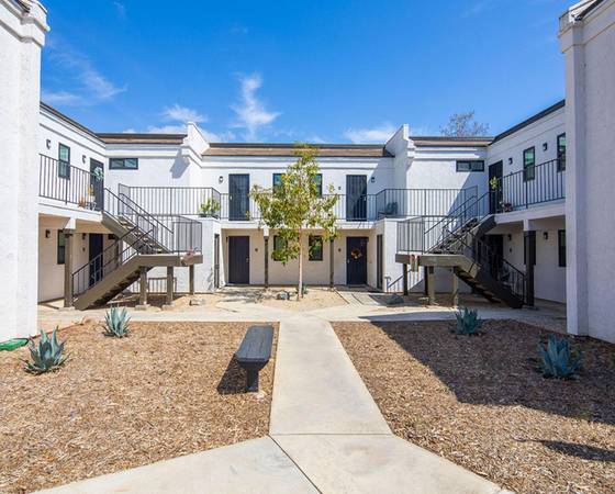 $2,695 / 2br - Comfortable & Convenient Living, In Unit WD + Two Bedroom (Poway)64037046217857122