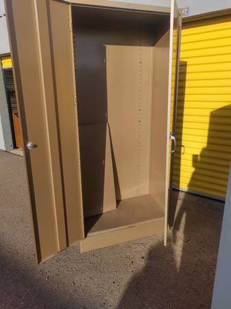 Cabinet  no Key - $45 (El Paso)63469924572033121