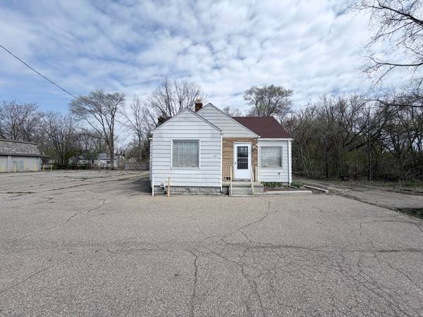 House 2/1 - 3106 W Pierson Rd - $42,900 1