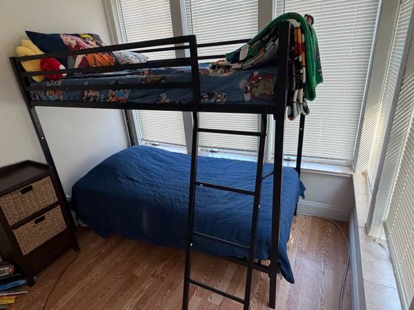 Twin Bunk Bed 1