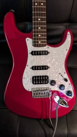 Fender Strat W/Custom upgrades pro set up + Extras 1