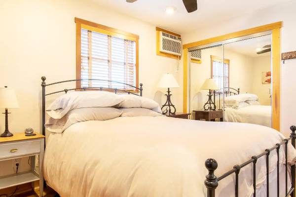 $3000.00 / 1br - 550ft2 - $3,000 - Fully Furnished One Bdrm Guesthouse with Utilities/Cable/WiFi64055521287553122