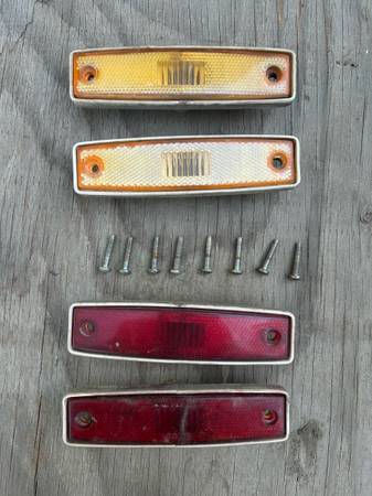1971 - 1977 Dodge Van Side Marker Lights 1