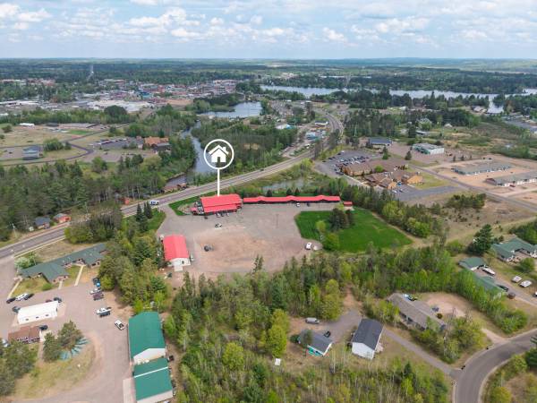 $2,700,000 Restaurant, Lodge & Event Venue in Hayward WI (Hayward)63844191996545120