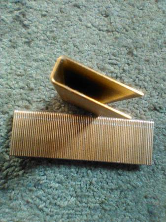 Stanley Bostitch Staples 1