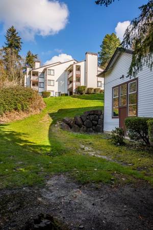 $2,100 / 2br - 975ft2 - Indoor Pool, Range (Electric), Dishwasher (22804 90th Way South, Kent, WA)63799881476611122