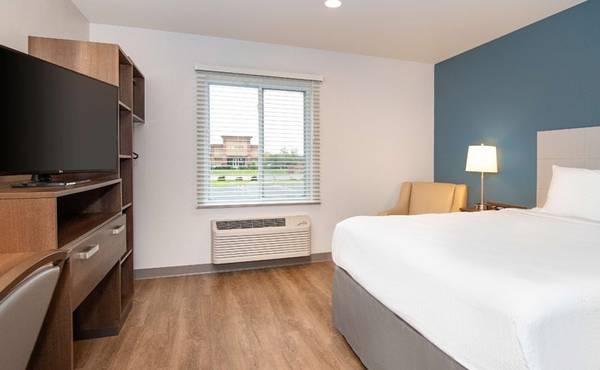 $1,652 / 1br - Your New Apartment Alternative Awaits - 1st Month Manager's Special! (1160 N Gary Ave, Carol Stream, IL)64041647446529123