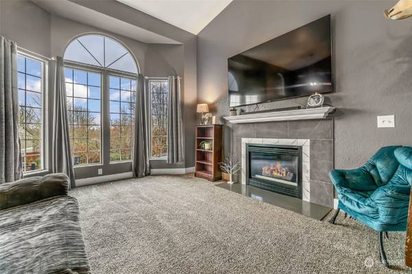 $2600.00 / 3br - 1400ft2 - Amazing home - Unit A; 1423 85th DR NE, Lake Stevens64031135363458122
